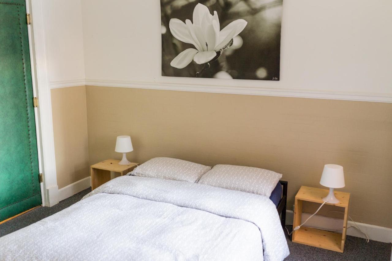Le 9 Et Demi Bed and Breakfast Μόντρεαλ Εξωτερικό φωτογραφία